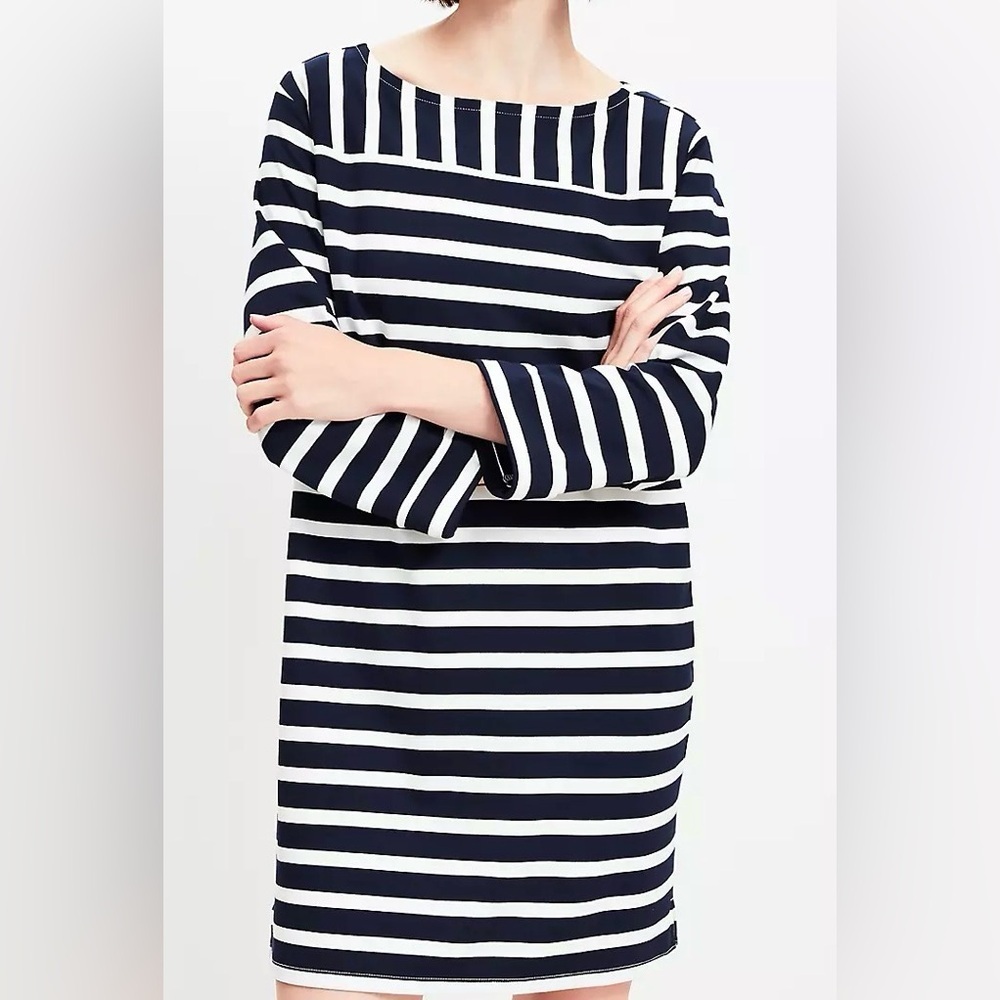 Striped Boatneck Shift Dress in Navy and White